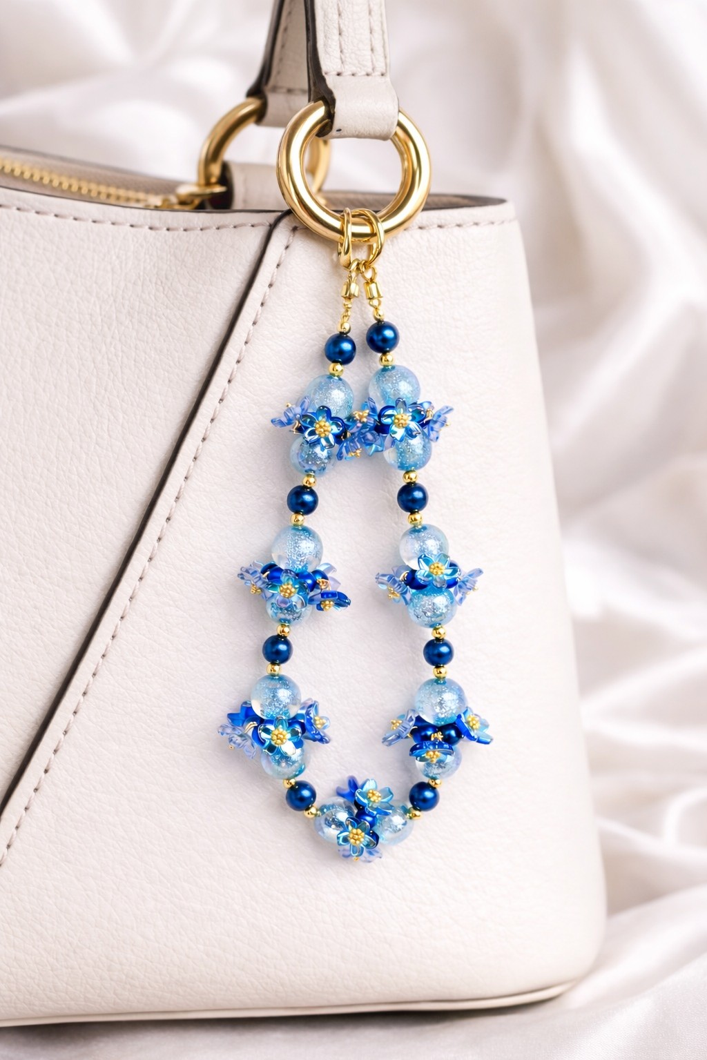 Bijou de sac ou Décoration N°65